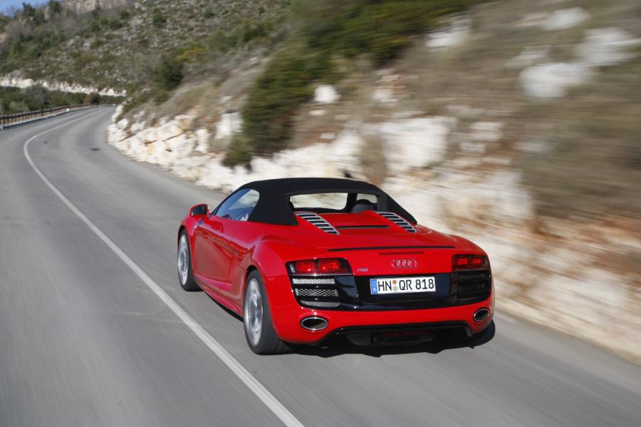  Audi R8 Spyder 5.2 FSI Quattro 2010 года  (WW) (фото 61 из 79)